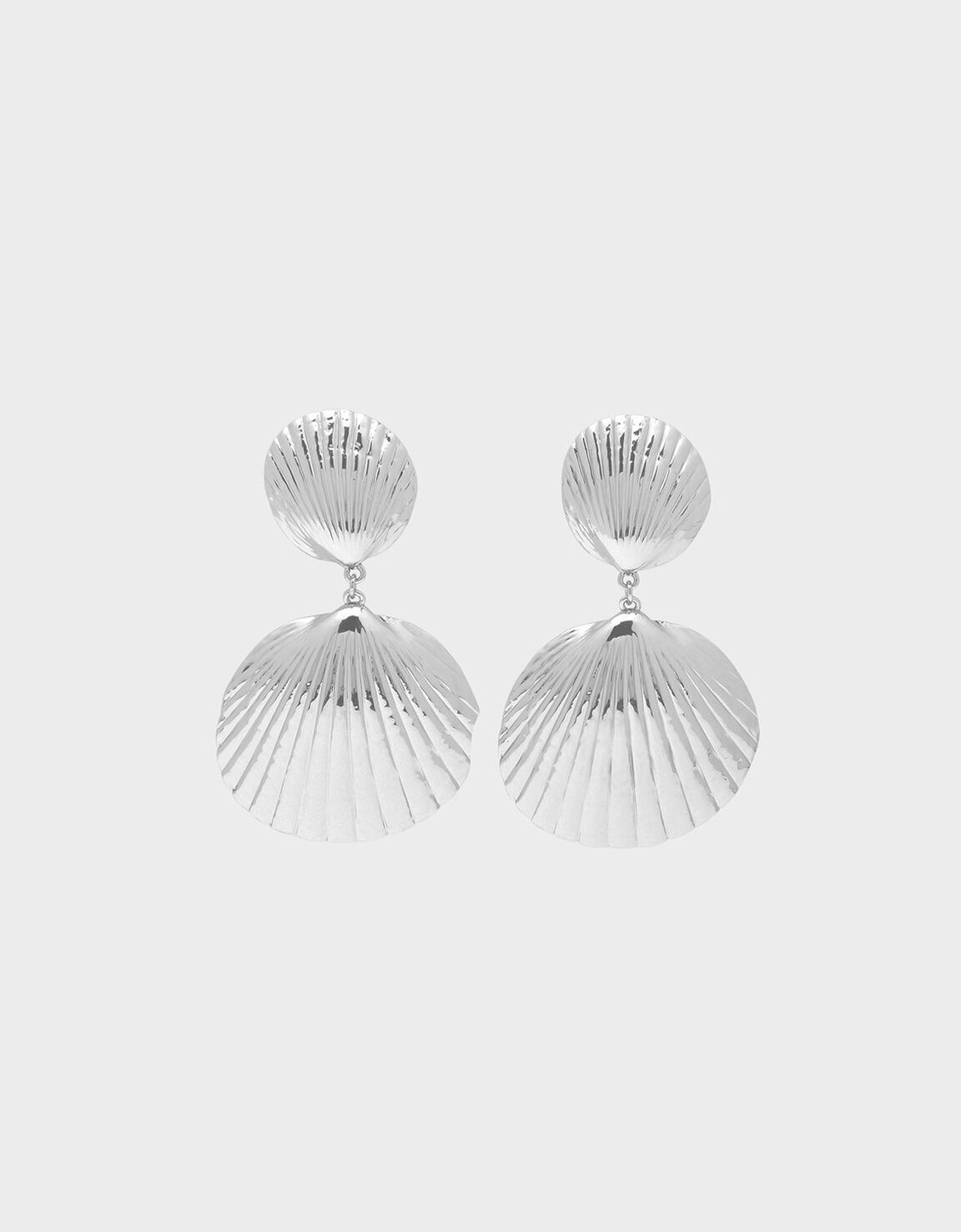 Seashell drop earrings